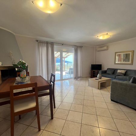 Saltsea Boutique Villas Alikí Eksteriør bilde